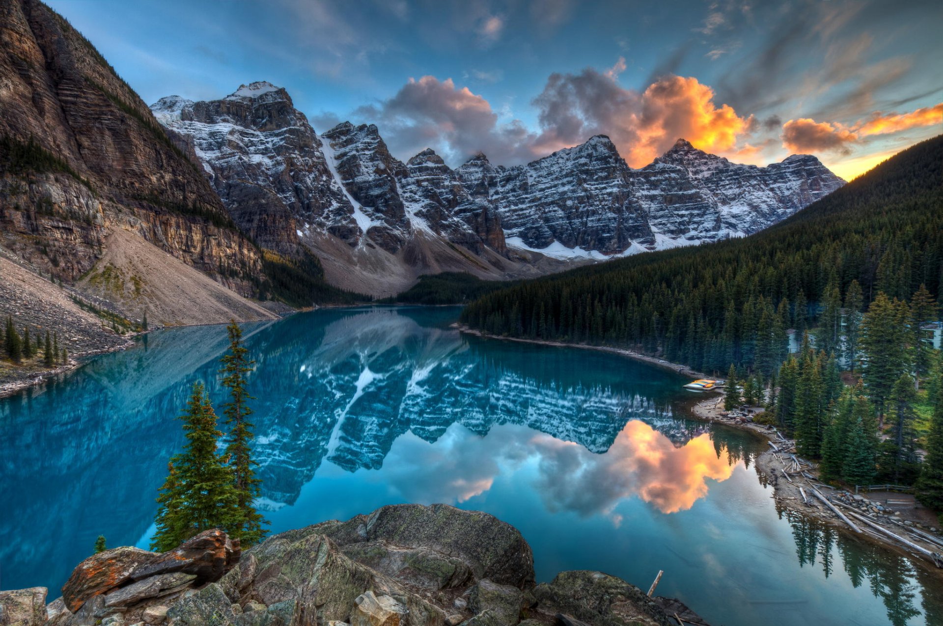 montagnes canada lac forêt