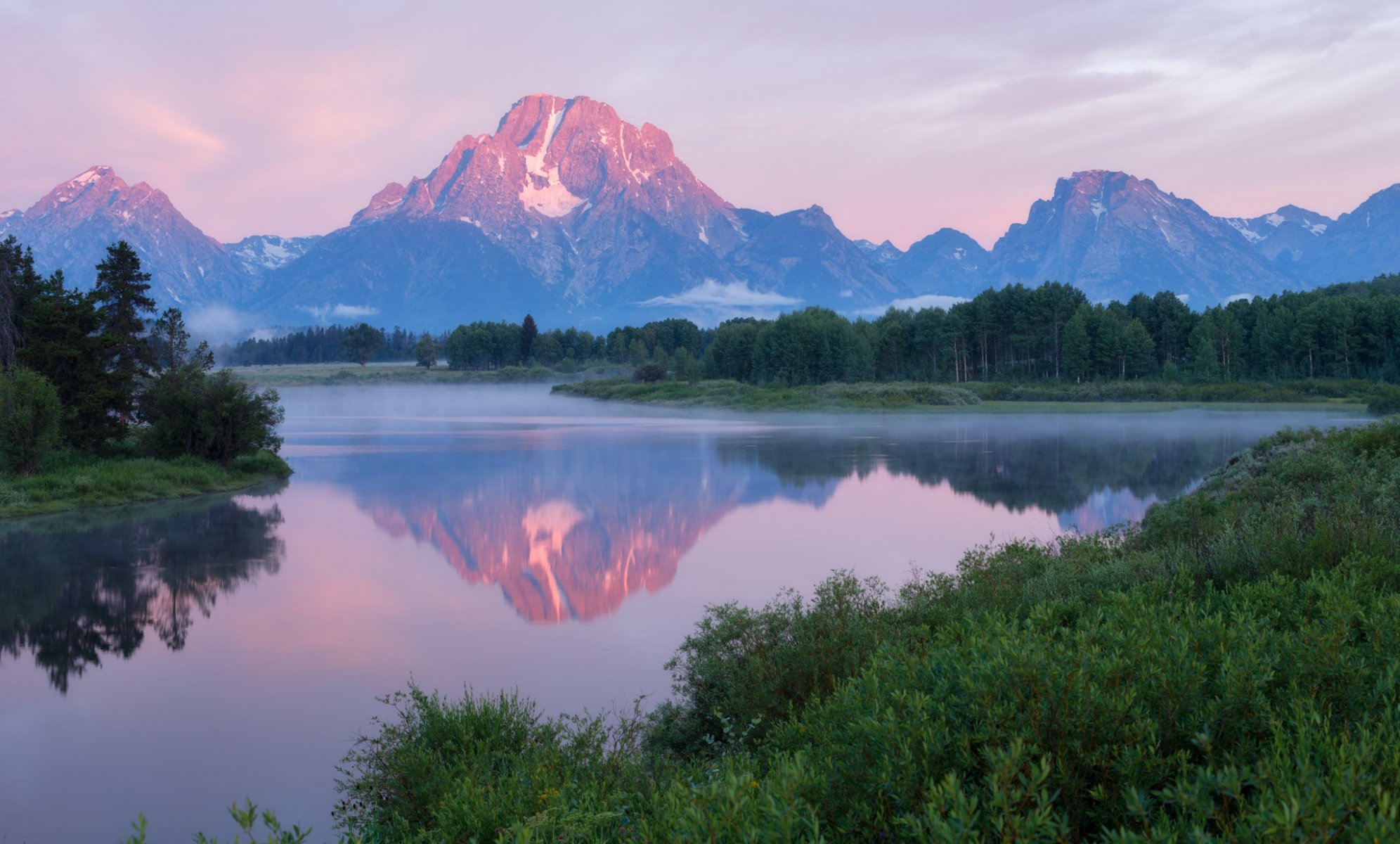 états-unis wyoming parc national grand teton backwaters flexion montagnes rivière eau forêt arbres matin brouillard ciel nuages réflexion