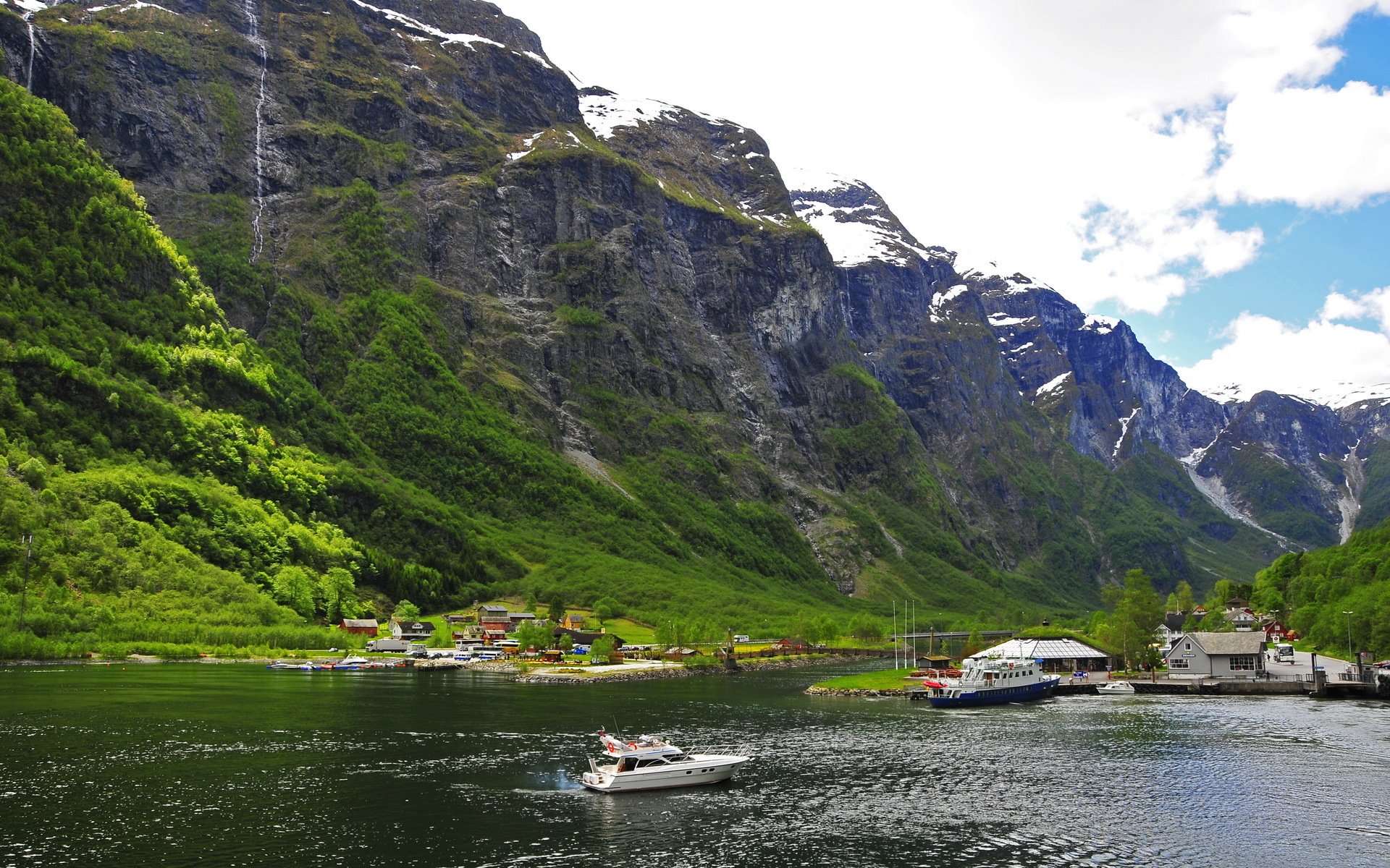 norvège montagnes neige nature maisons