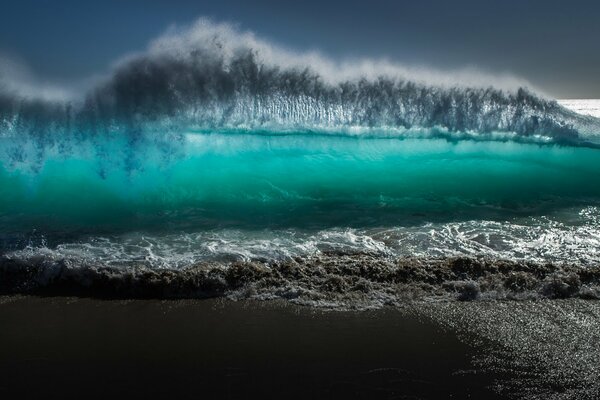 Wave crest on the sea in the evening