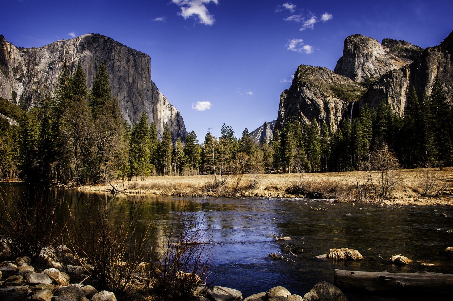 río costa rocas montañas picos parque nacional de yosemite parque nacional de yosemite estados unidos