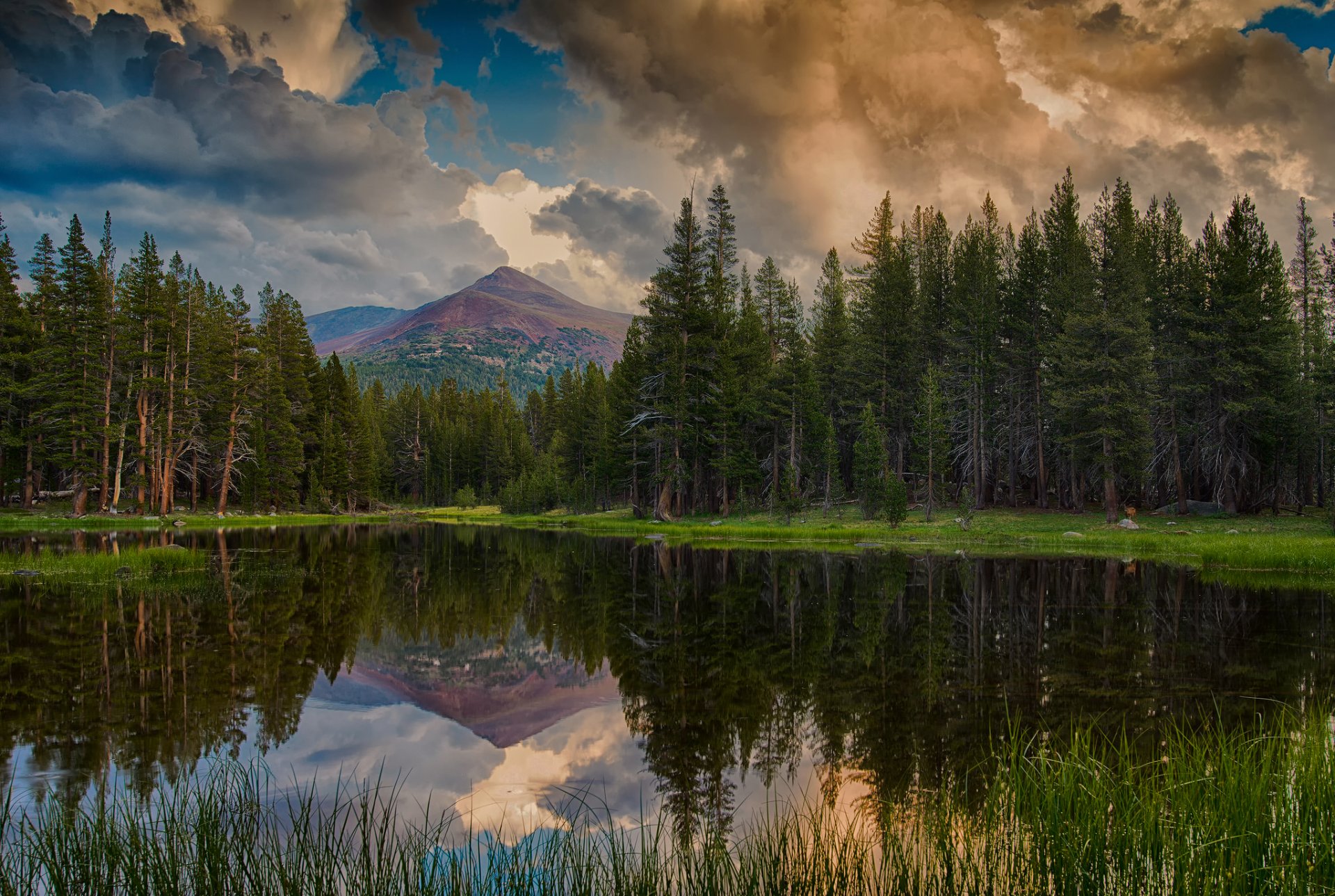 estados unidos california parque nacional de yosemite cielo nubes montañas bosque lago reflexiones