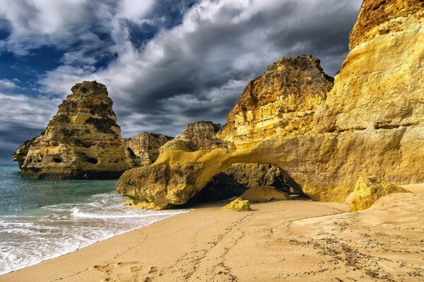 Plaża Marinha w Portugalii