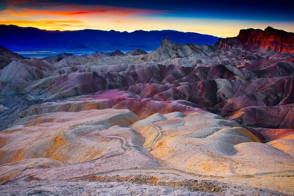 Landschaft des Death Valley in Kalifornien