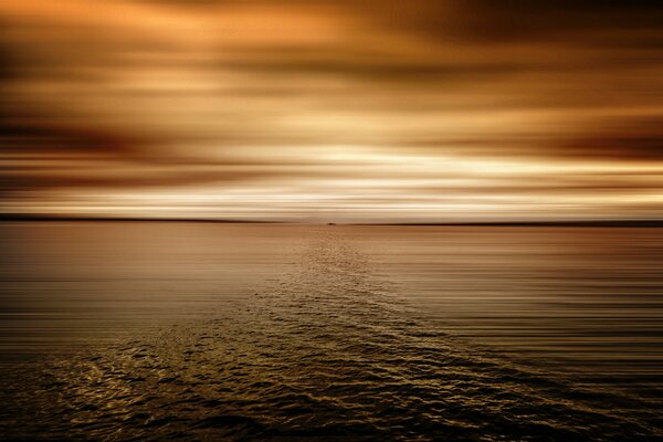 Brown horizon sky, lake