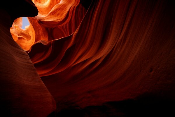 Roches dans les tons rouges dans le Canyon de l antilope