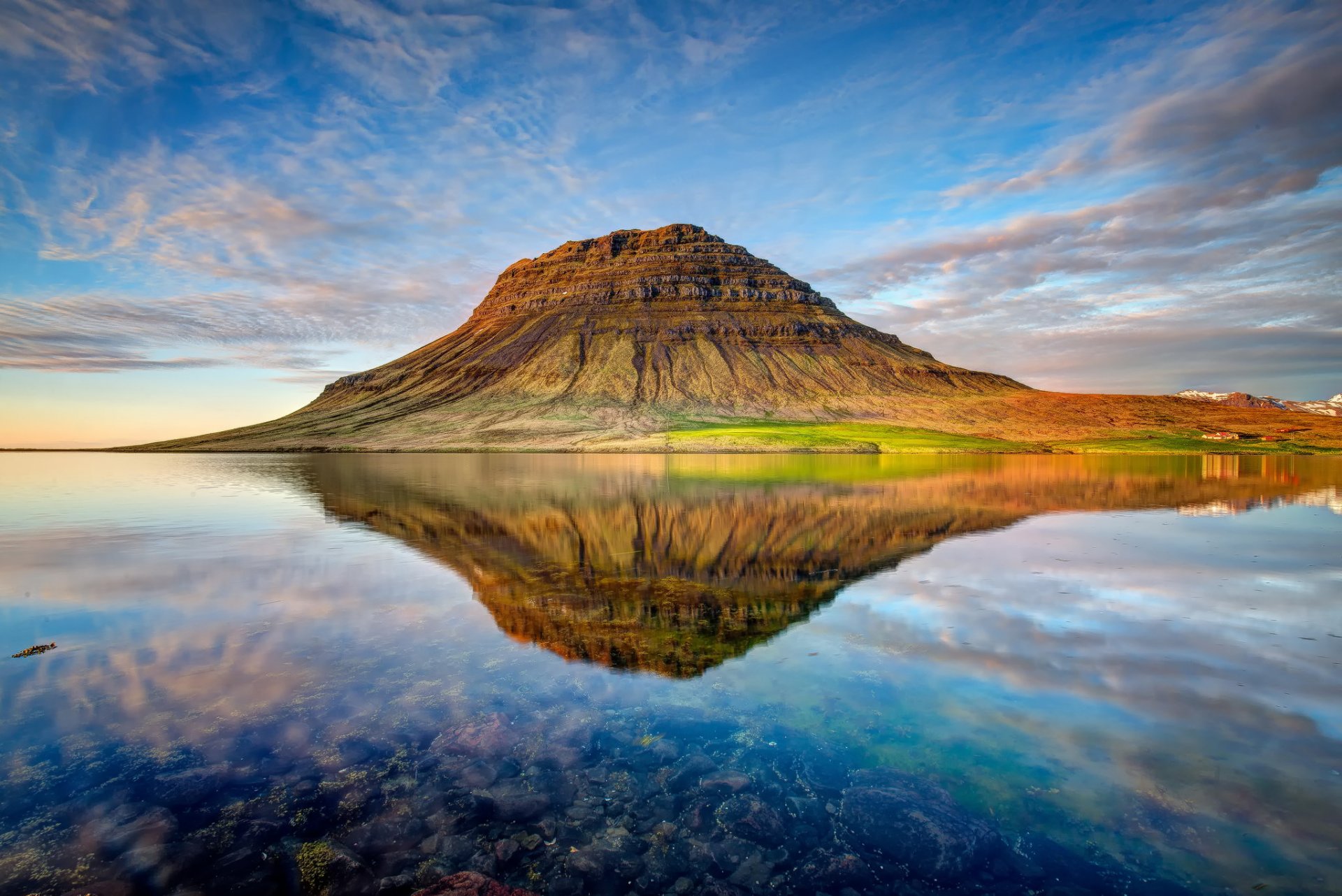 iceland volcano kirkjufell mountain lake reflection sunset clouds nature