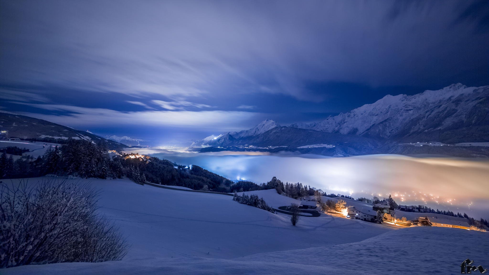 winter berge tal dunst schnee nacht