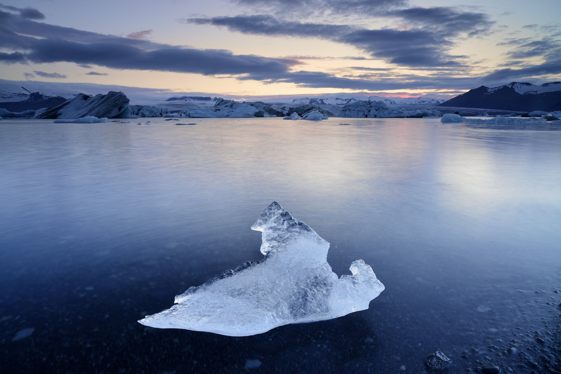 islande lac banquise crépuscule