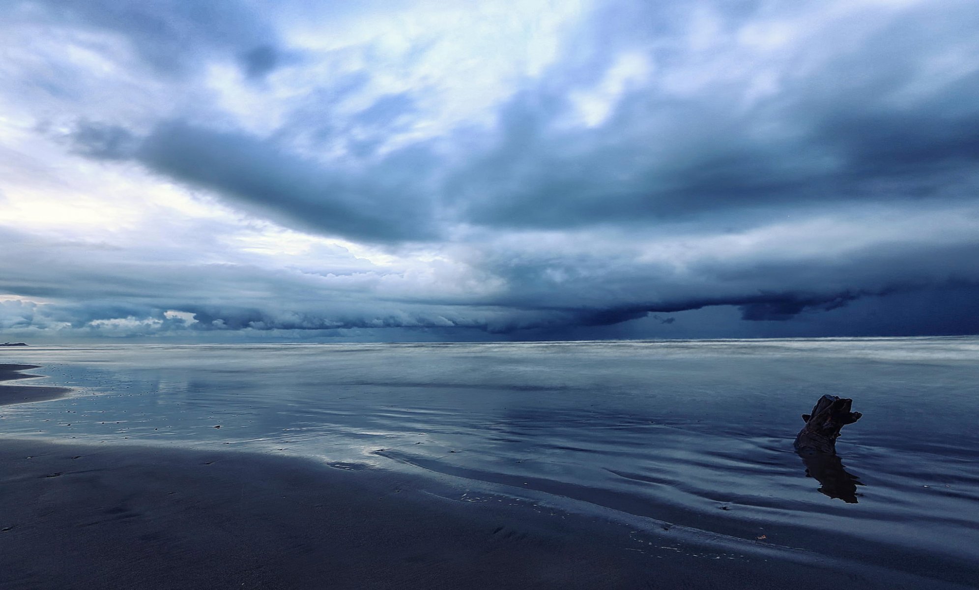 mazandaran iran sea cloud