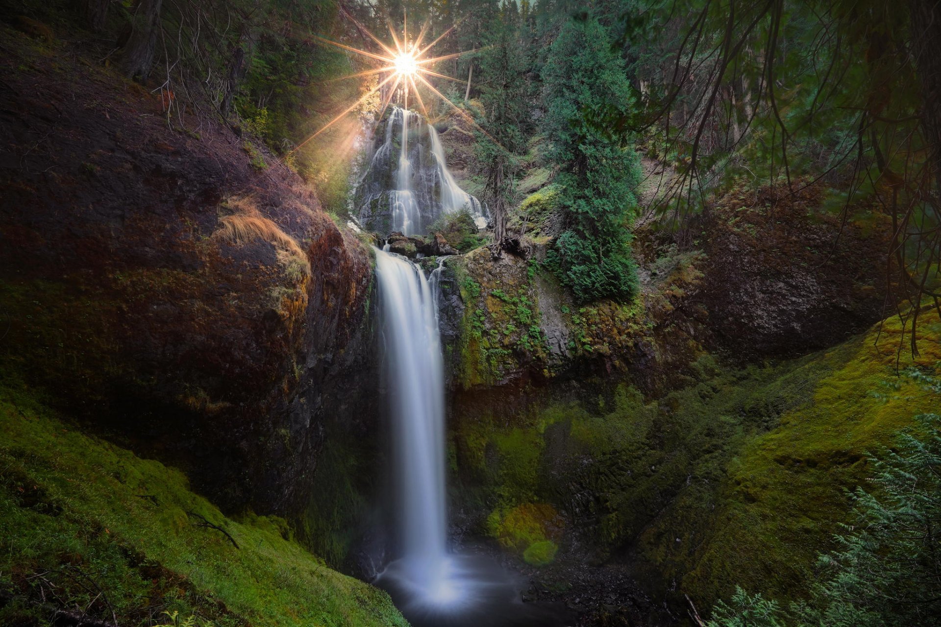 falls creek falls falls creek gifford pinchot national wildlife refuge carson waszyngton usa las wodospad słońce natura