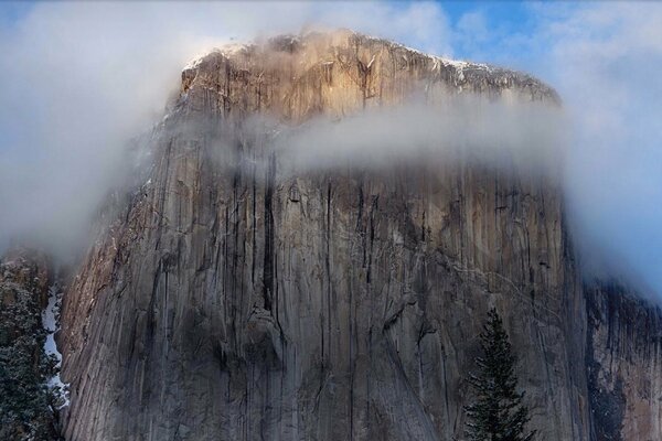 Yosemite Mountain is covered all over with fog