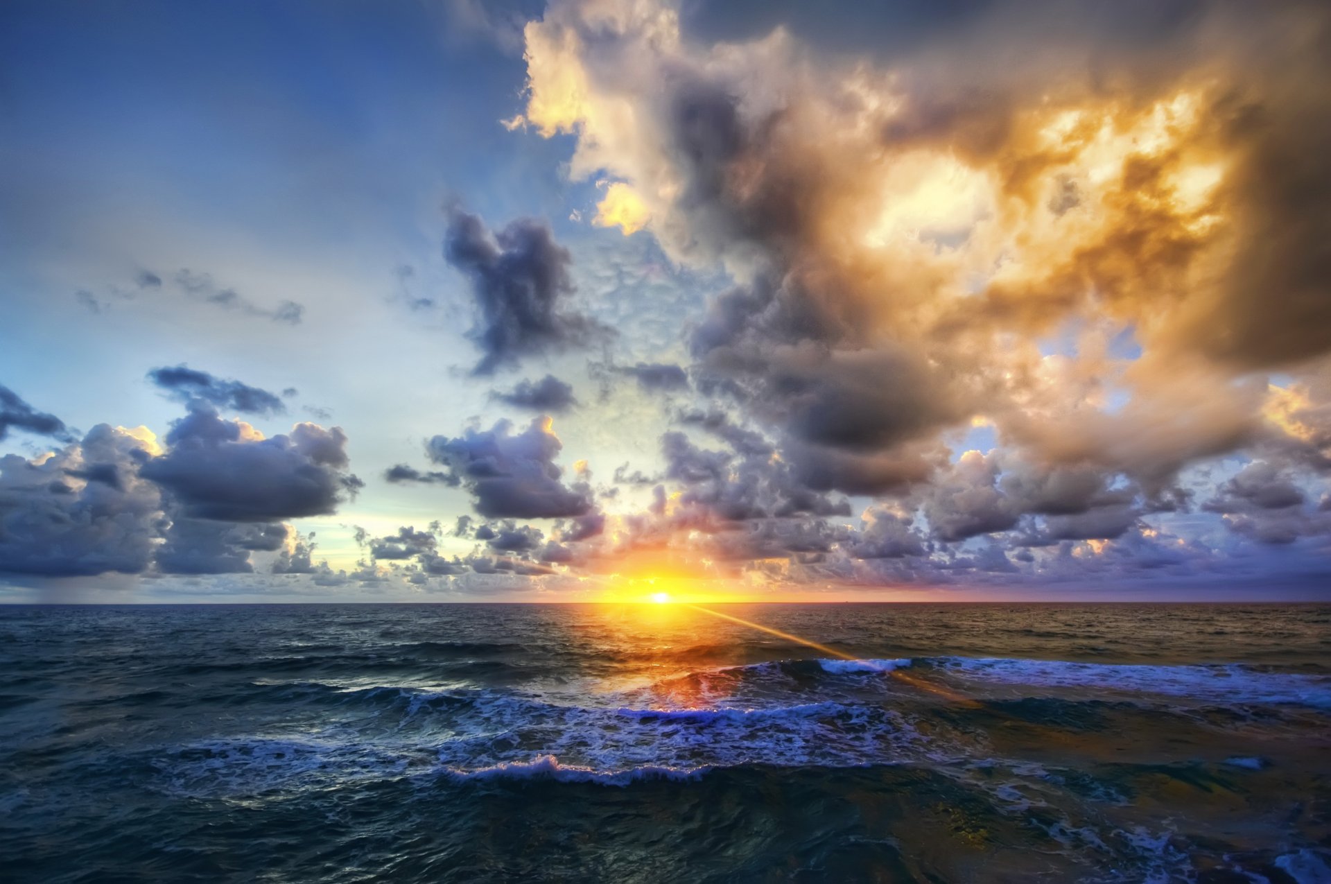 amanecer atardecer cielo olas mar nubes rayos luz hdr horizonte naturaleza foto