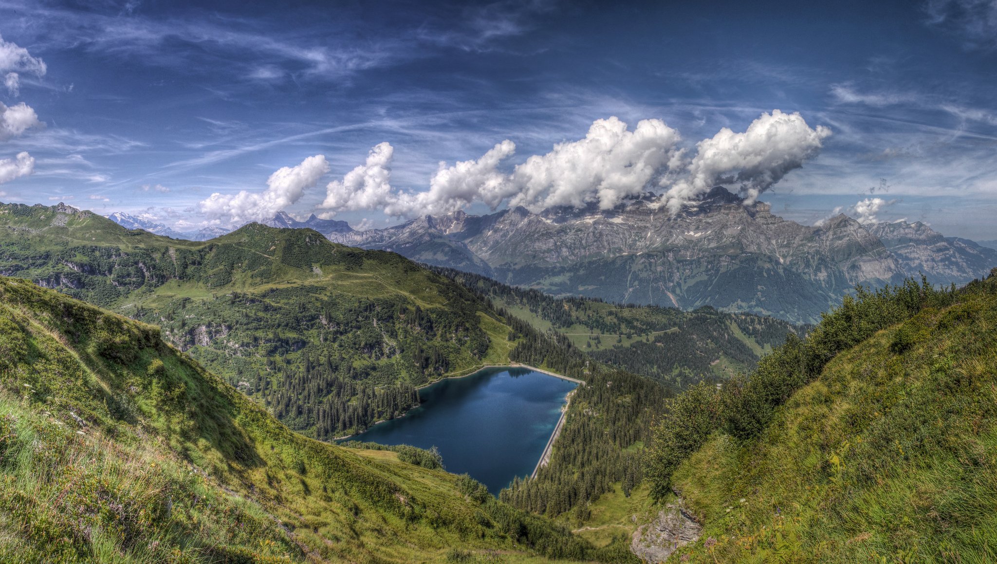 góry jezioro widok natura niebo chmury piękno widok tło tapeta panoramiczny pełny ekran panoramiczny panoramiczny