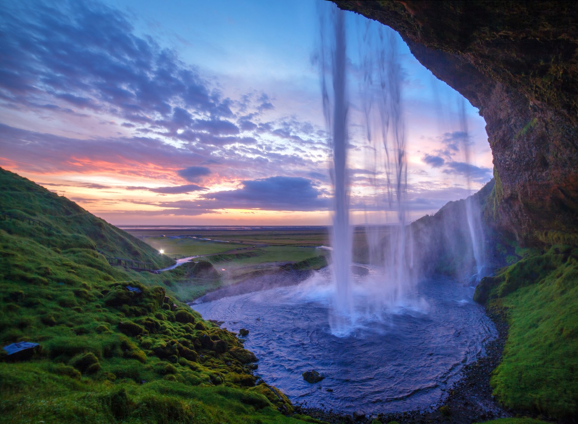 cascade coucher de soleil rocher verdure collines aube