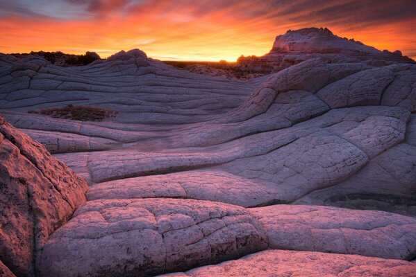 Magma gelé au coucher du soleil