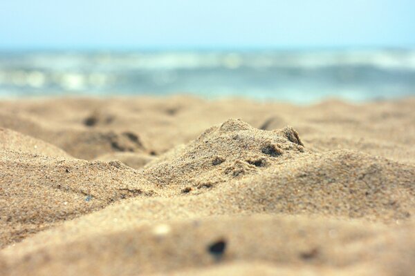 Blaues Meer, gelber Sand