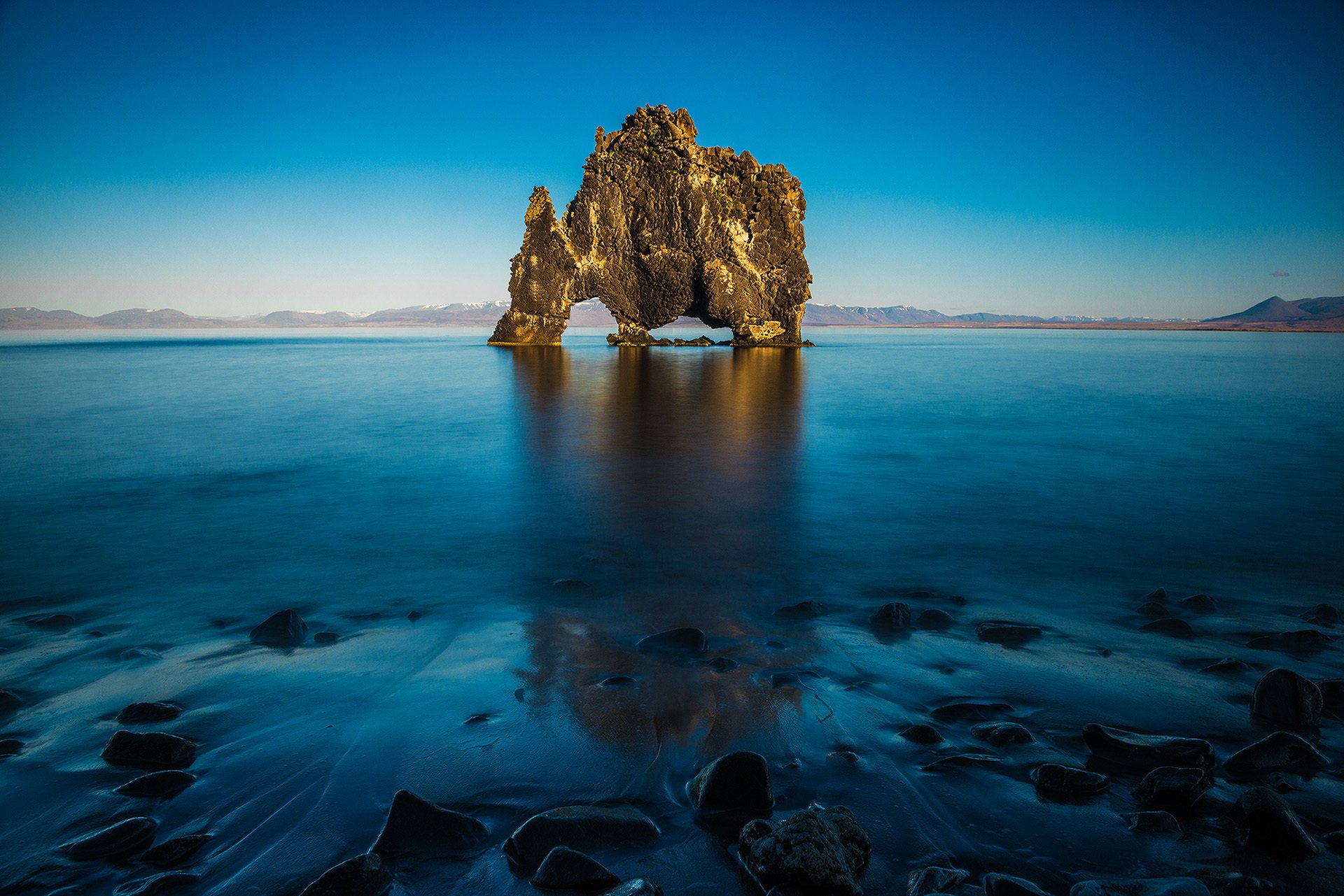 iceland rock basalt rhinoceros hvittserkur