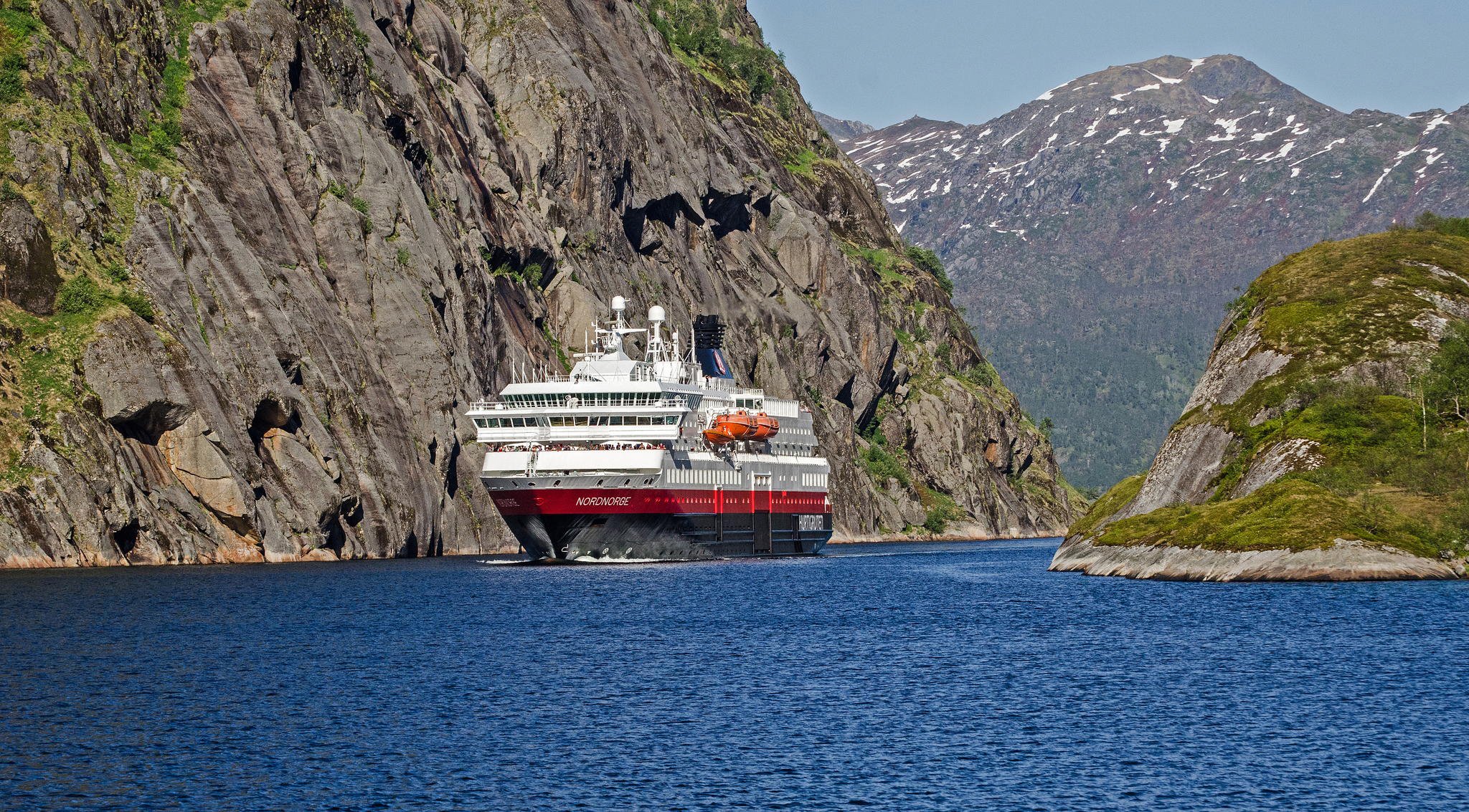 norvegia nave da crociera mare rocce