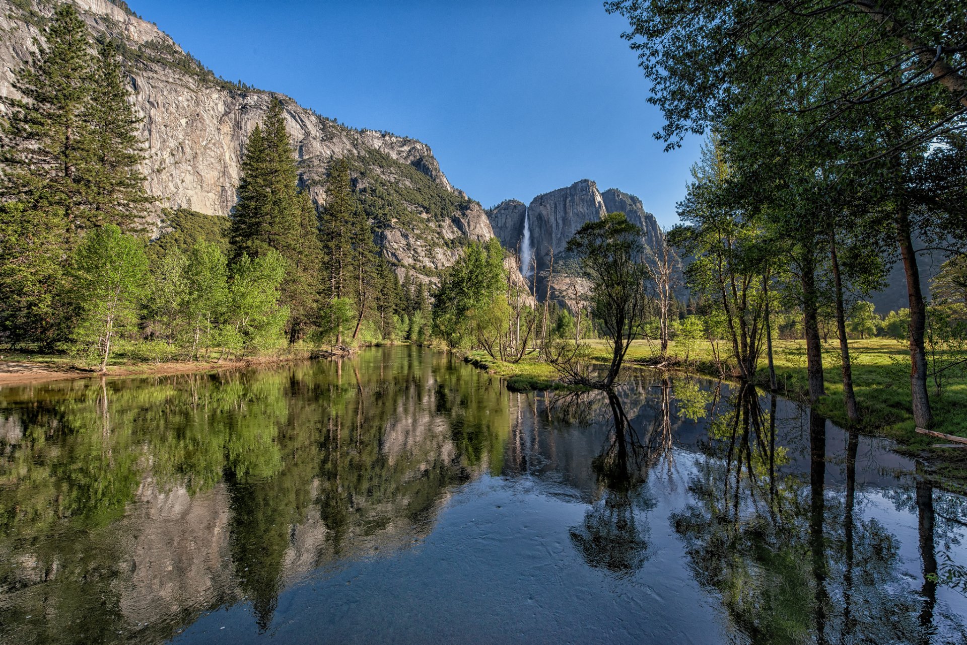 montagne foresta panoramica parco nazionale di yosemite california sierra nevada montagne valle fiume