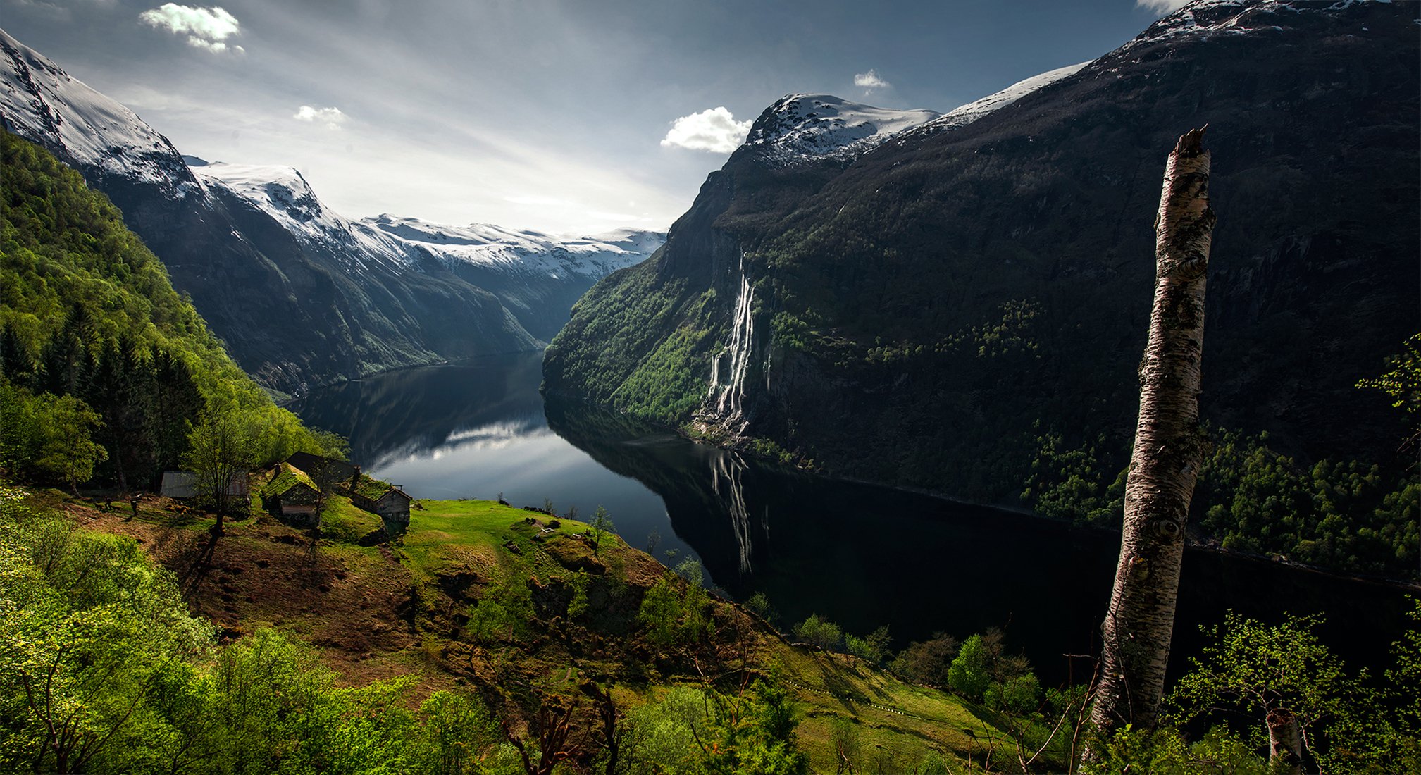 grüner fjord fluss norwegen