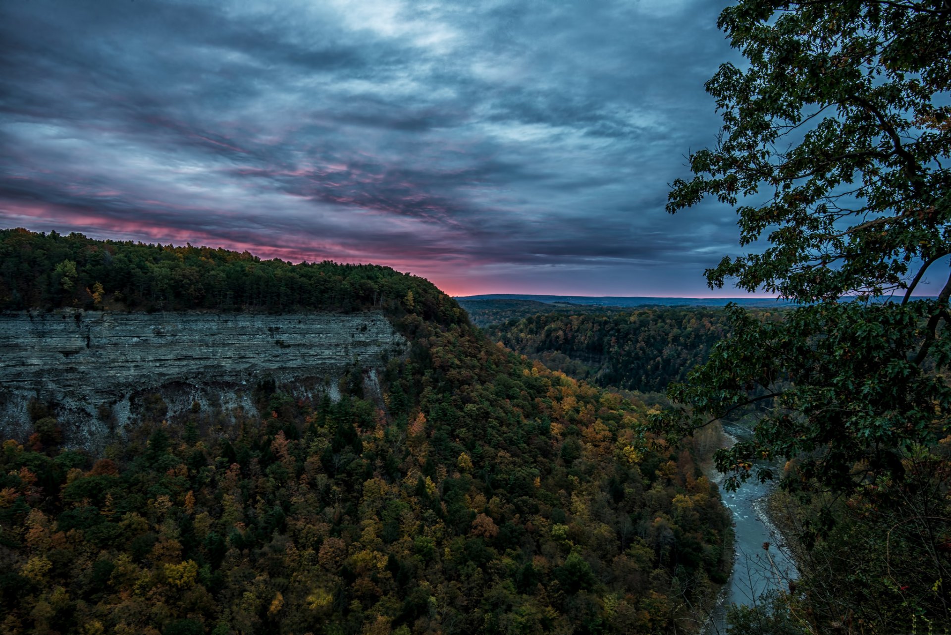 stati uniti letchworth state park canyon foresta fiume sera tramonto