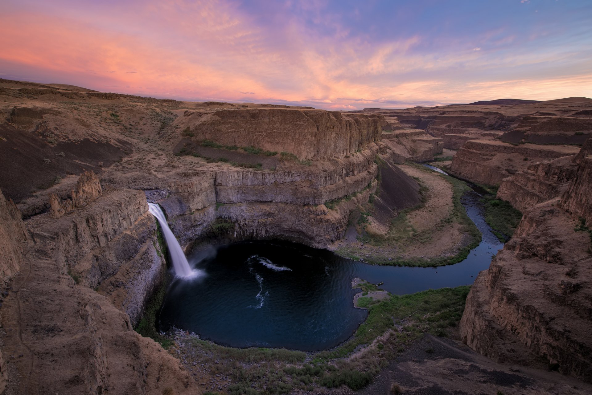 cascada río cañón mañana amanecer