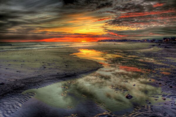 Landschaft der Natur. Meer bei Sonnenuntergang