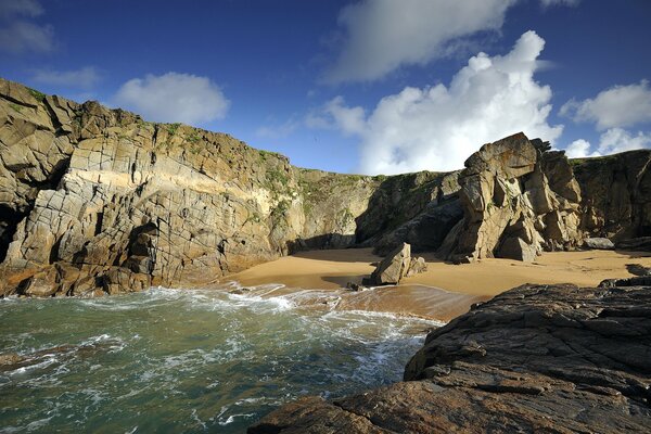 The landscape of nature, the sea, the rocks are simply fascinating