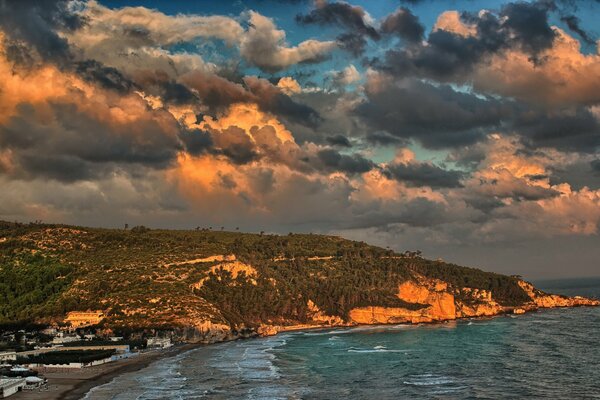 Ciel de plage Italie avec des nuages