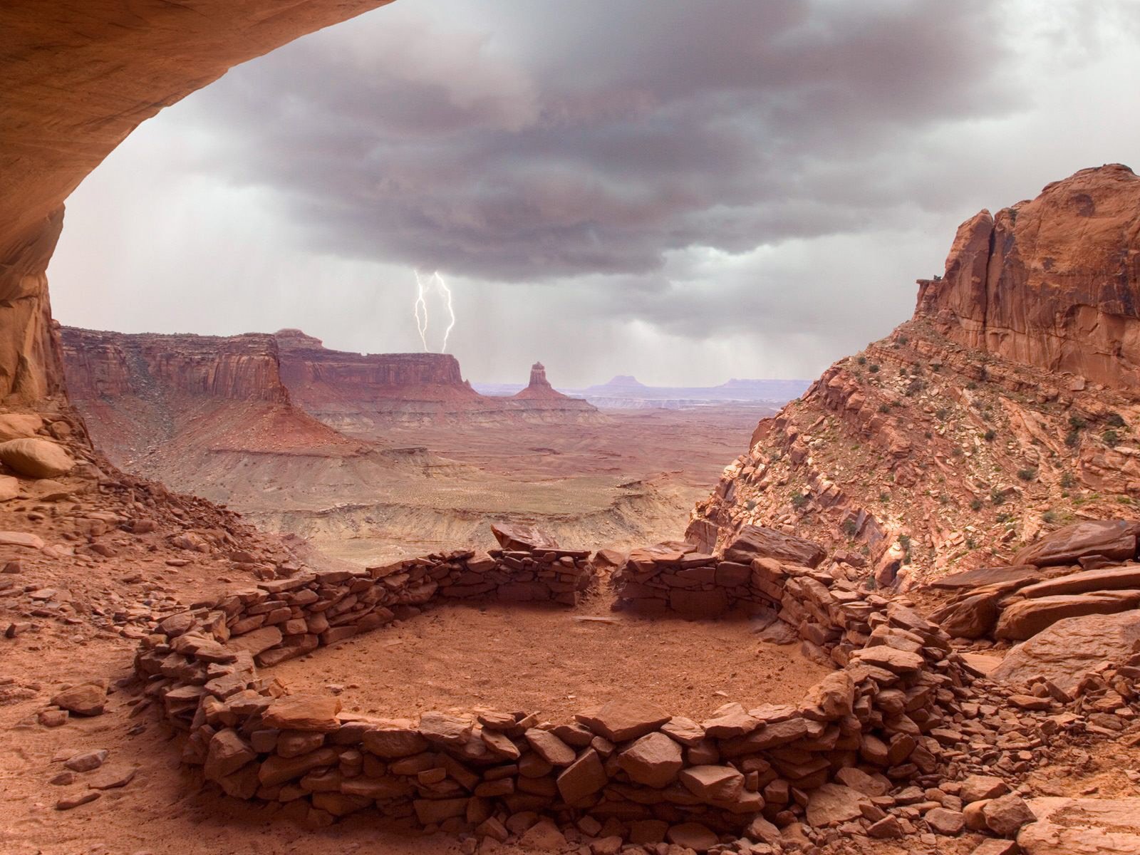 felsen tal gewitter