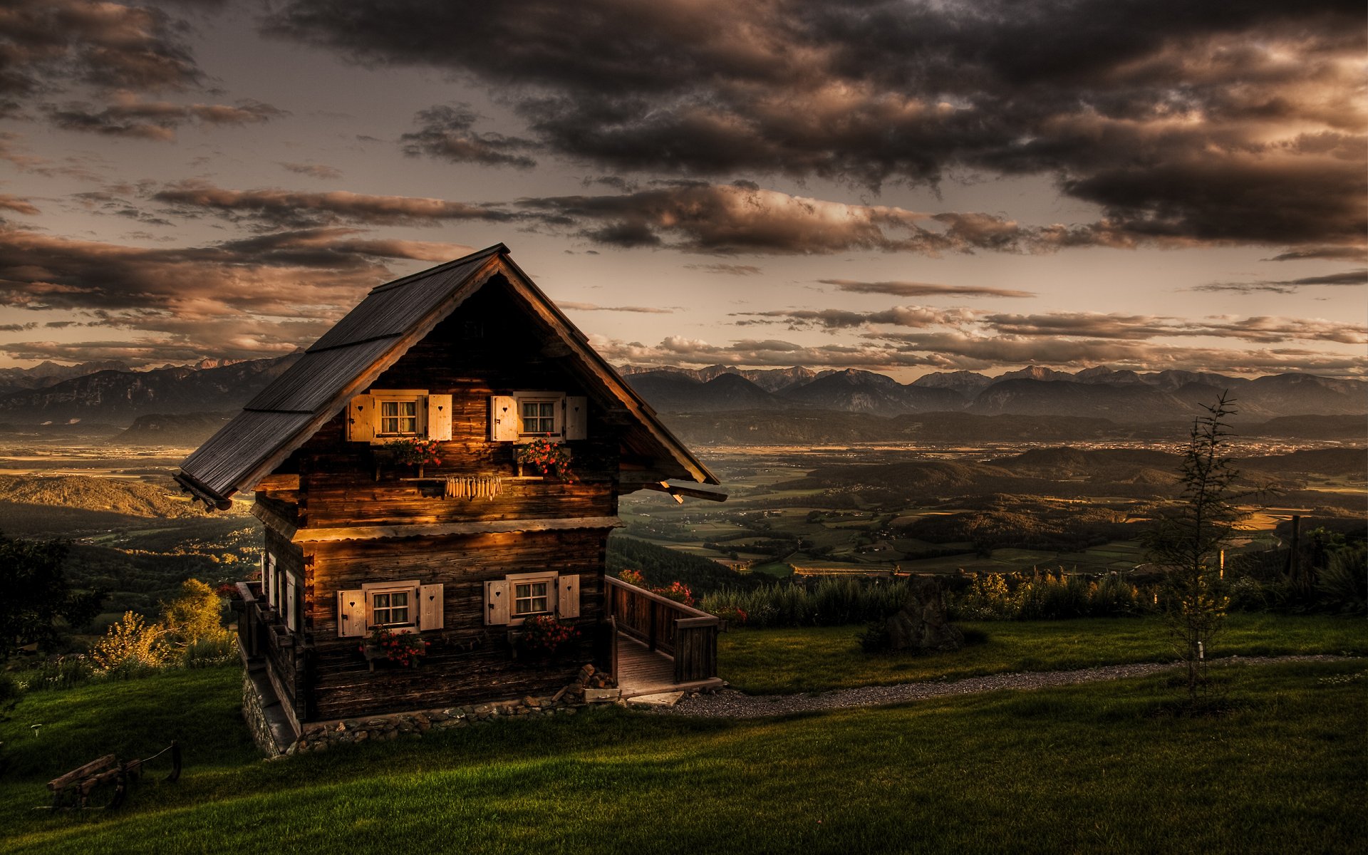 chalet romantique chalet romantique carinthie autriche hdr magdalensberg autriche autriche nuages montagnes verdure