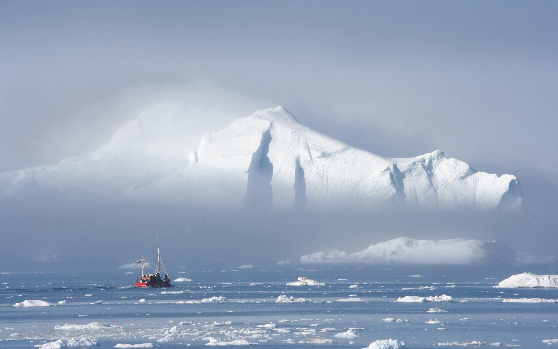 iceberg nave banchi di ghiaccio