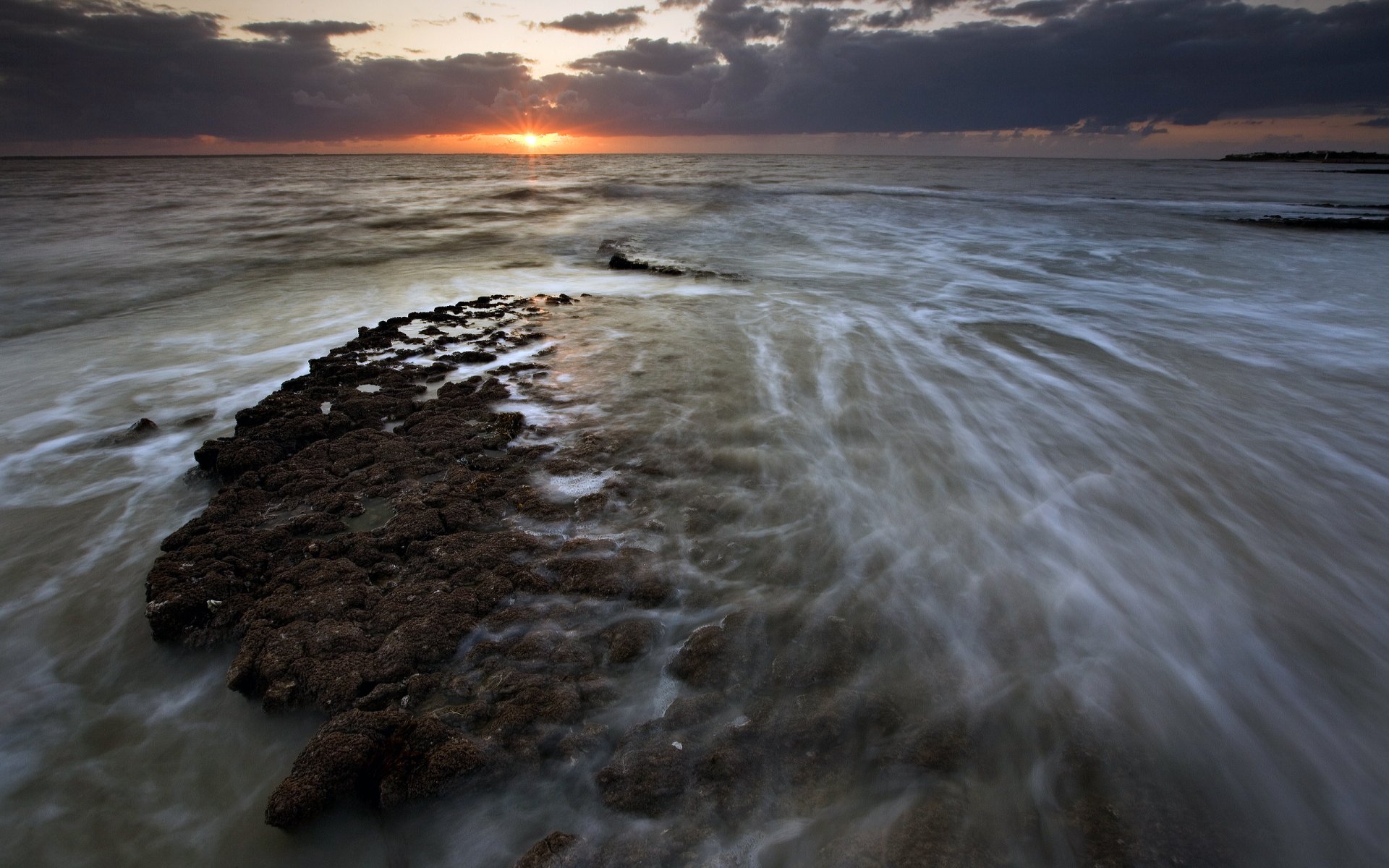 mer lever du soleil nuages