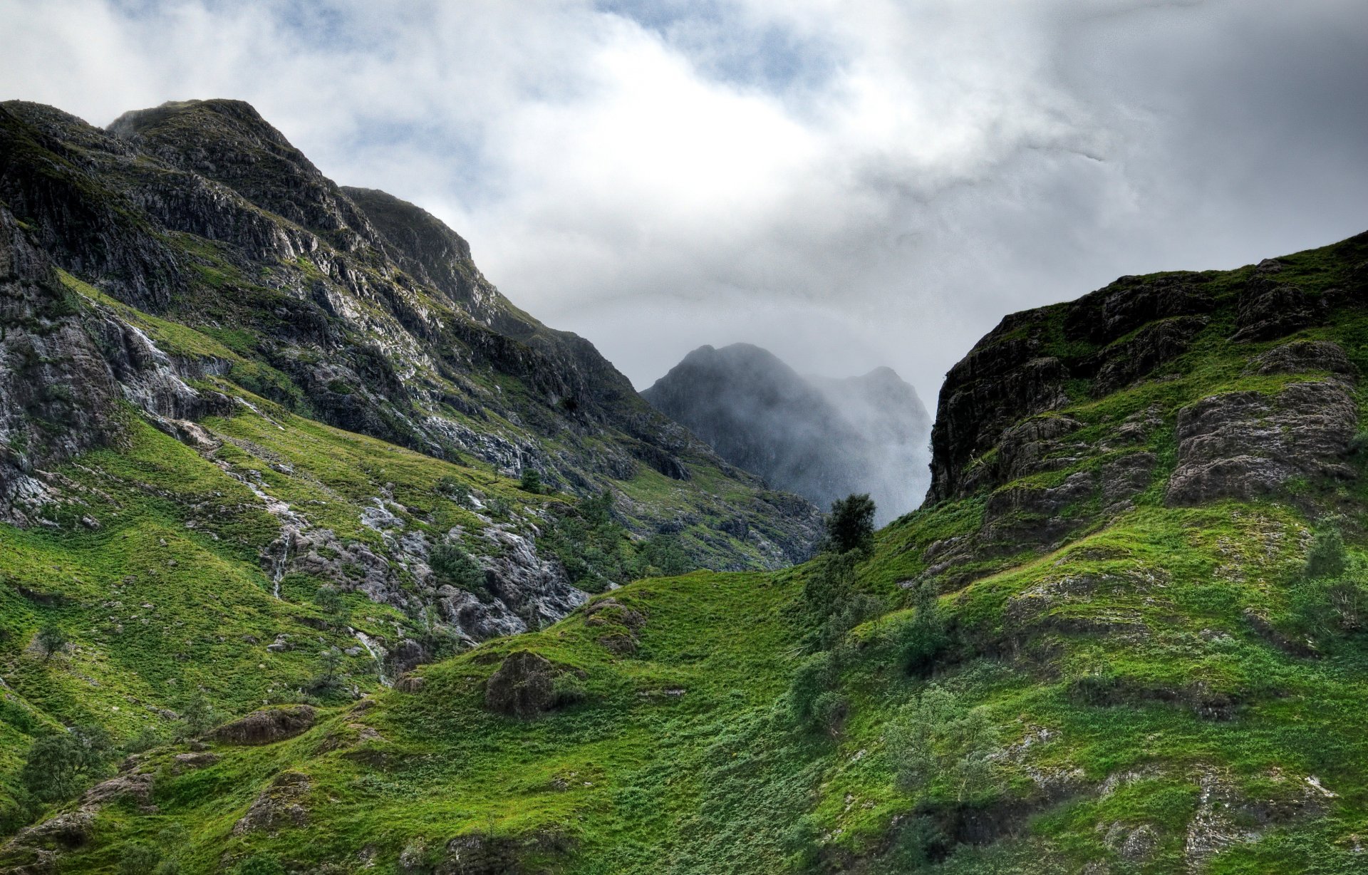 escocia garganta montañas piedras altura cielo