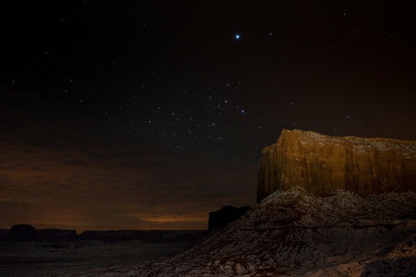 Silent starry night over the canyon