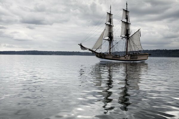 Beautiful photo of a ship on the water