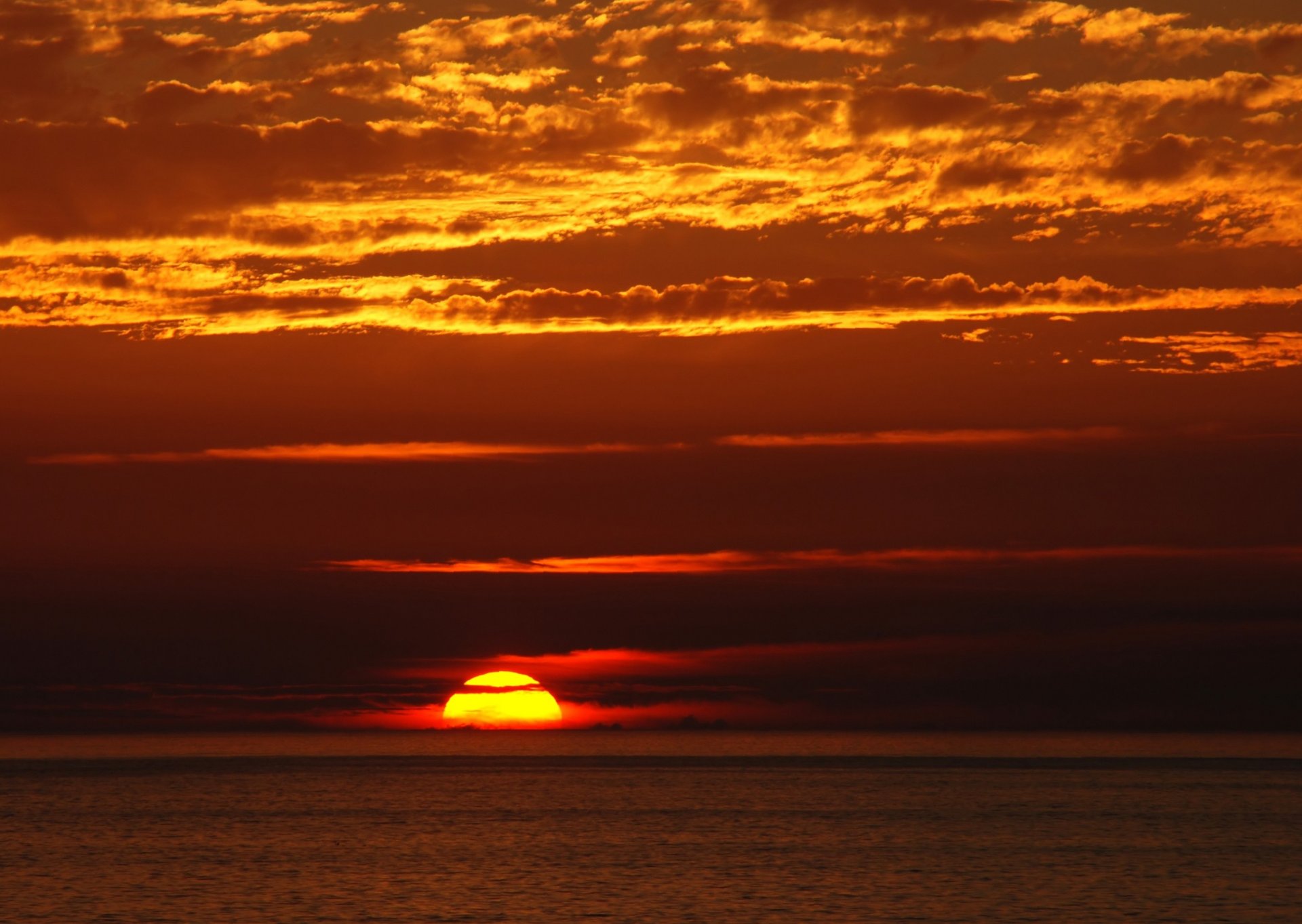 coucher de soleil océan eau