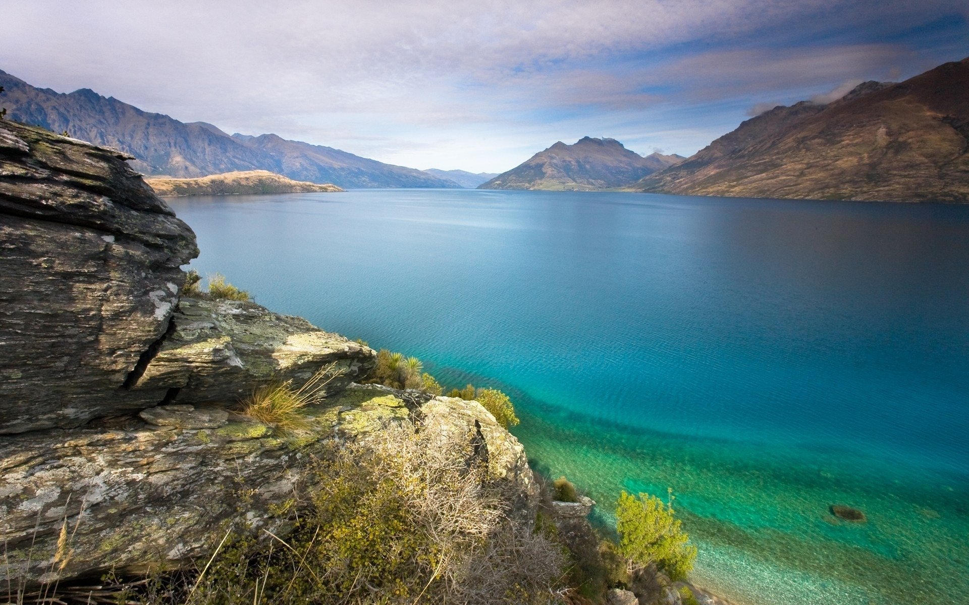 lac montagnes eau