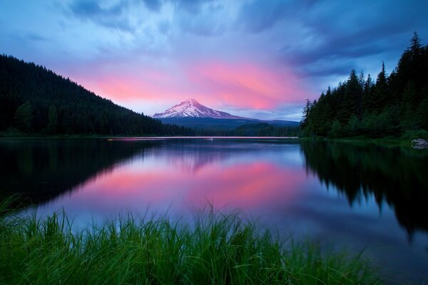 Lake and mountains. Evening