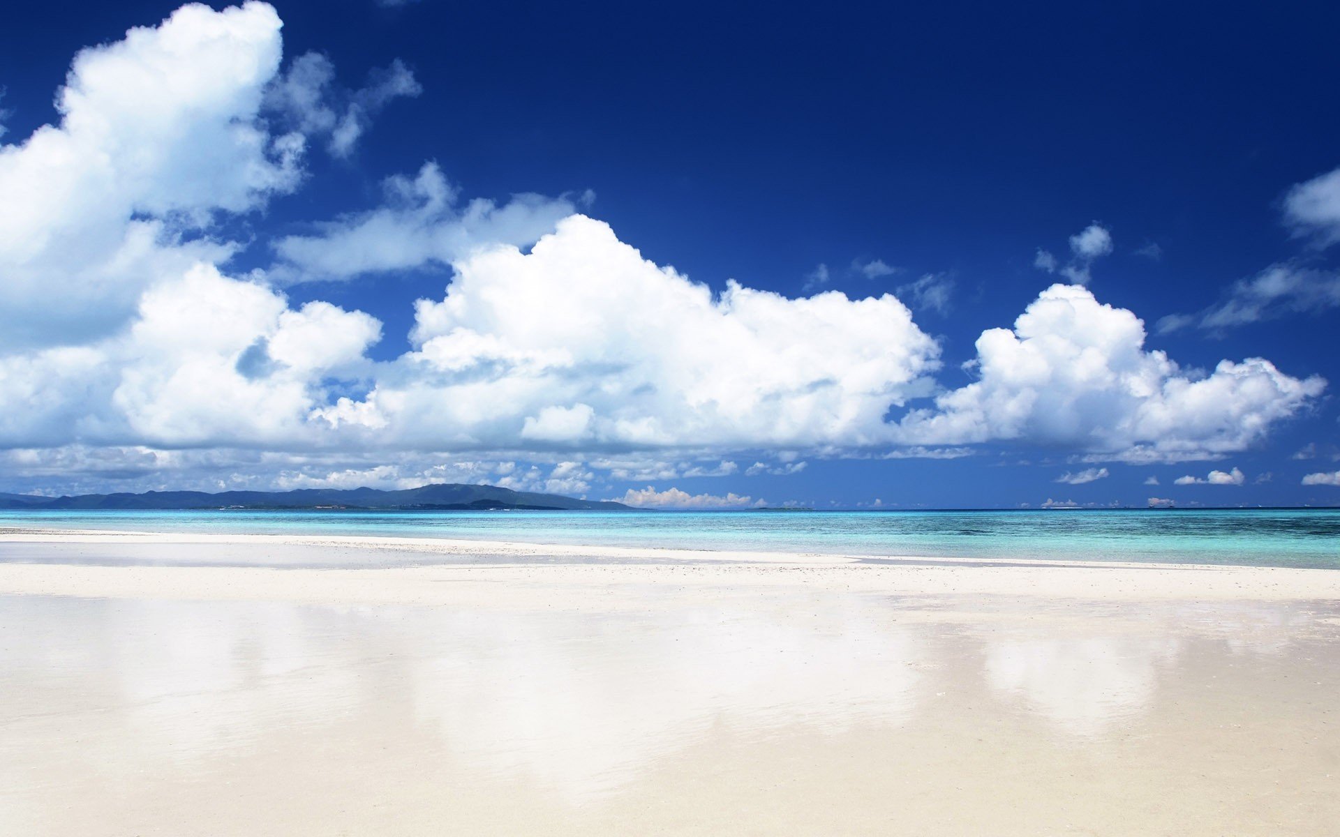 sable côte nuages mer