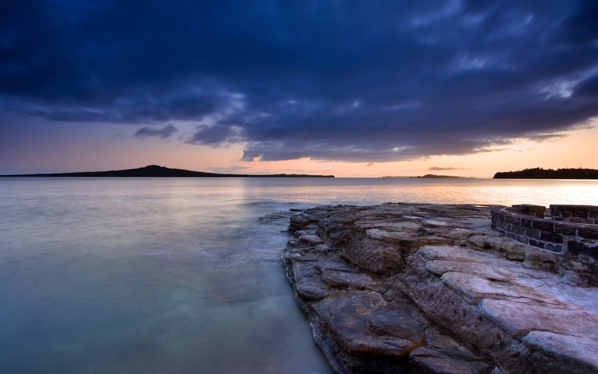 piedras agua noche