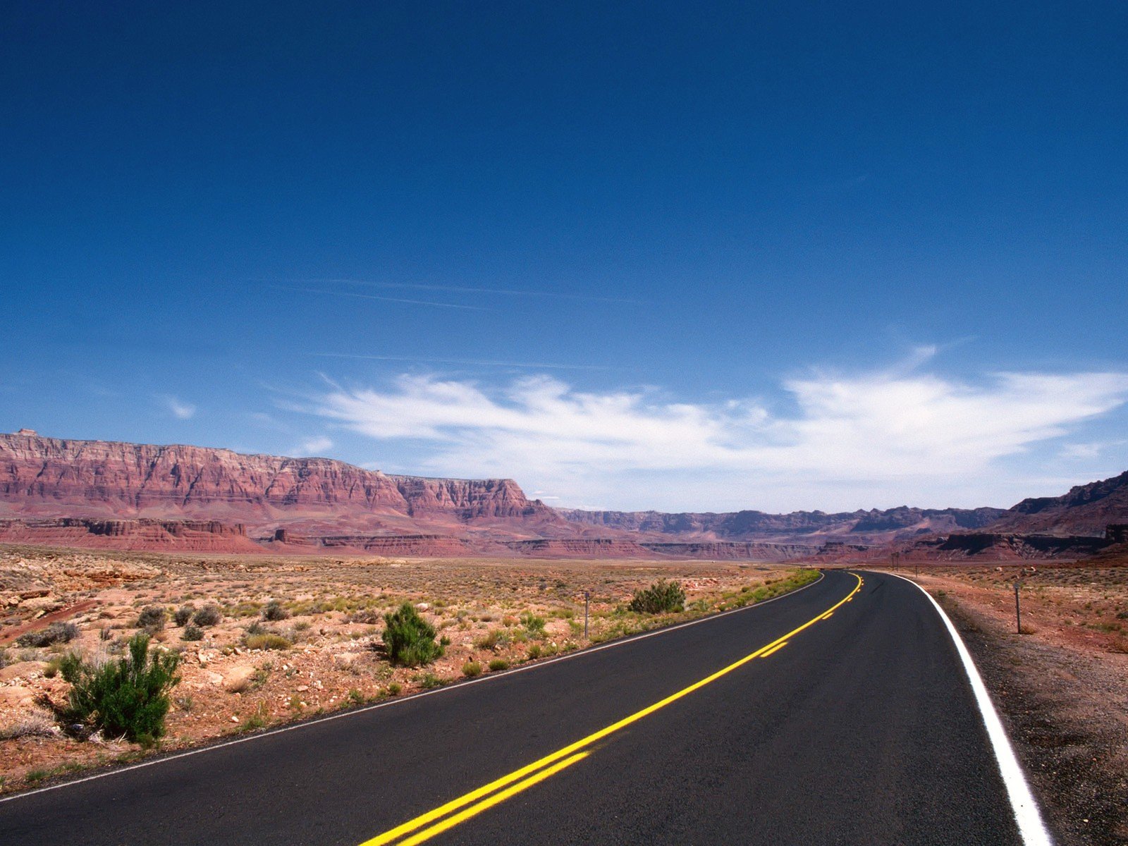 strada segnaletica deserto