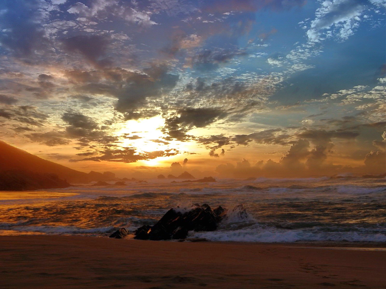 coucher de soleil vagues nuages