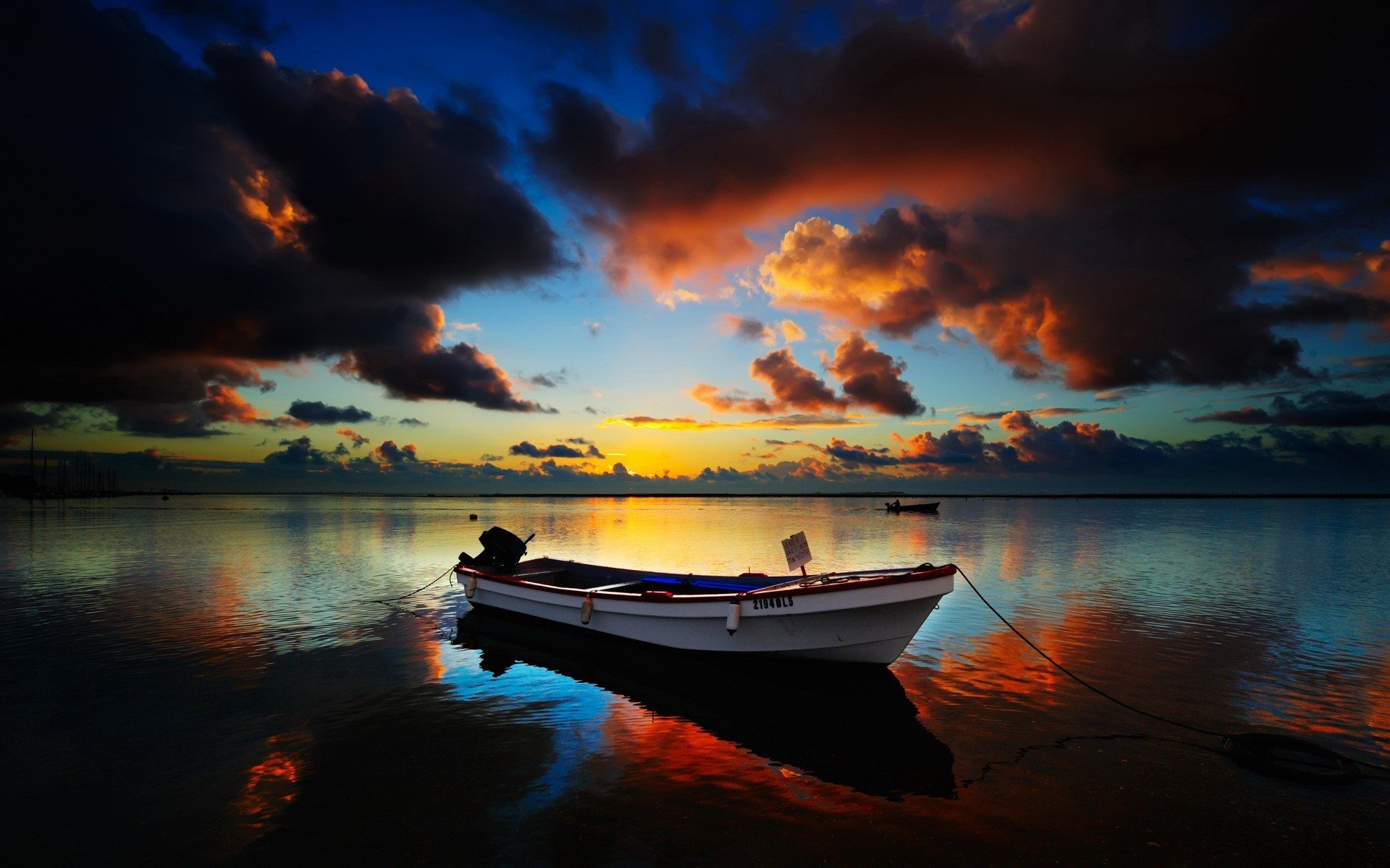 bateau horizon nuages soirée