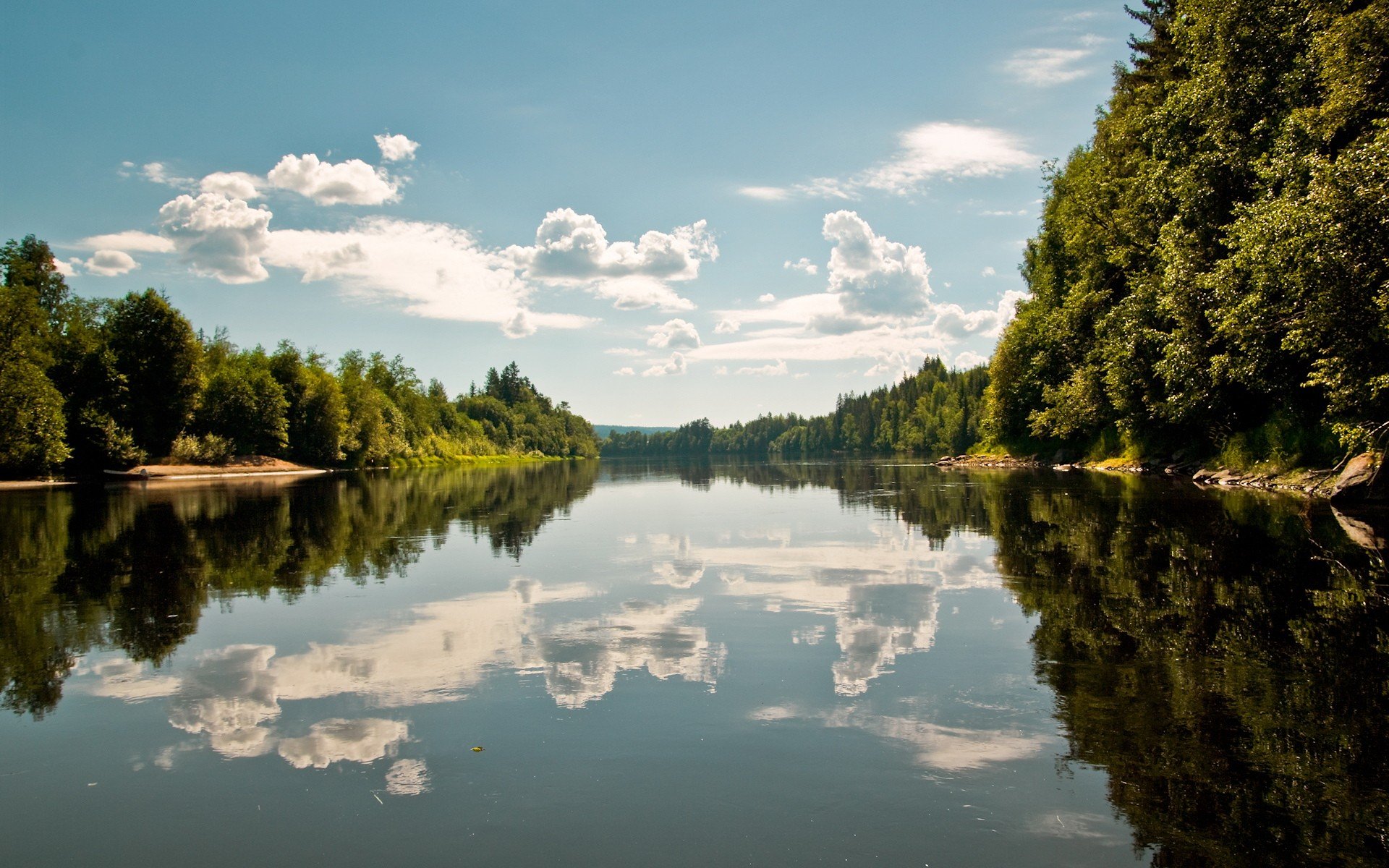 river reflection cloud