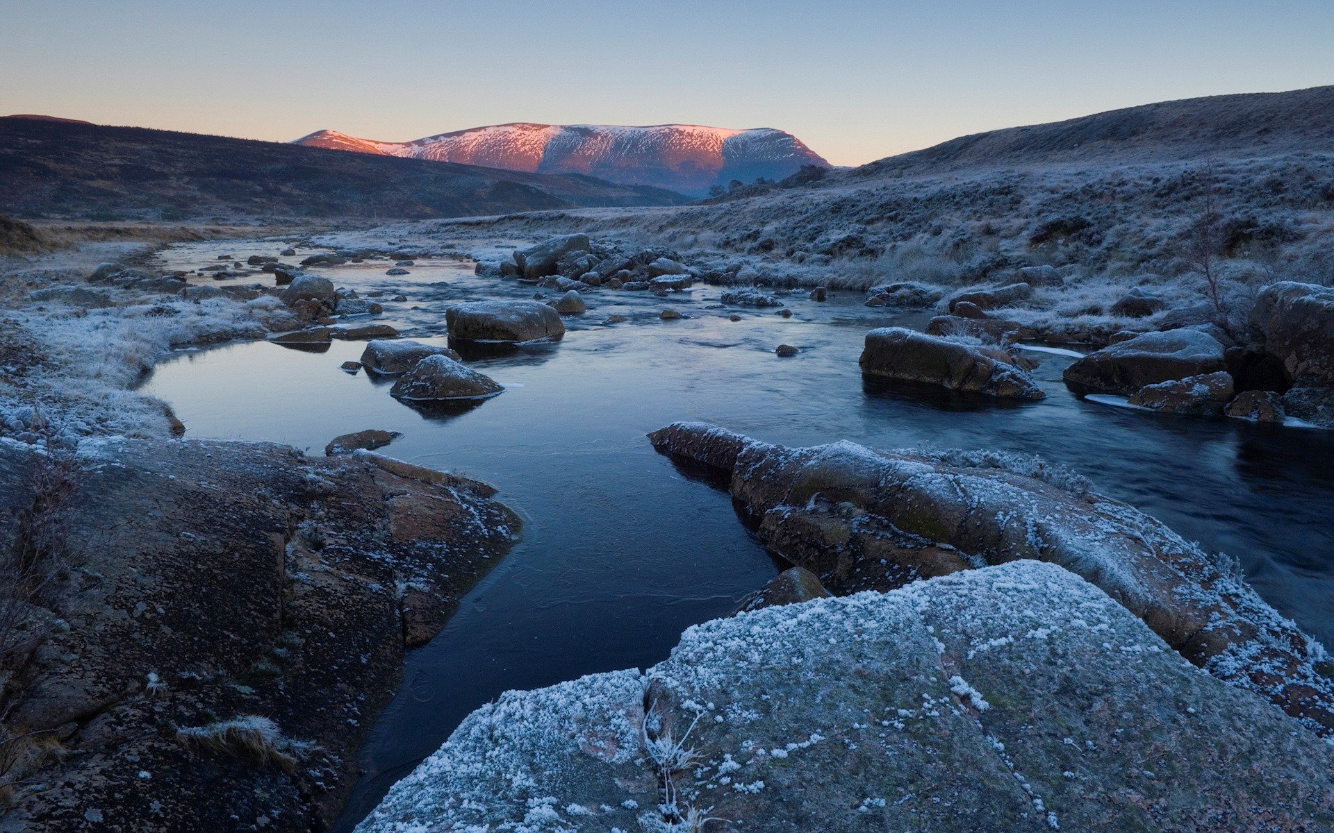 morning river frost