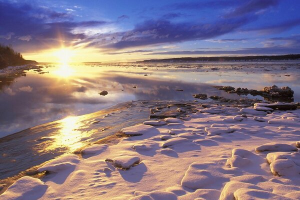 Sol de invierno en la nieve