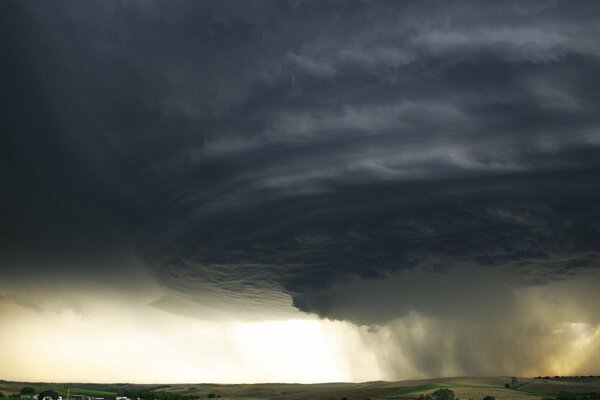 Pioggia da una tempesta enorme