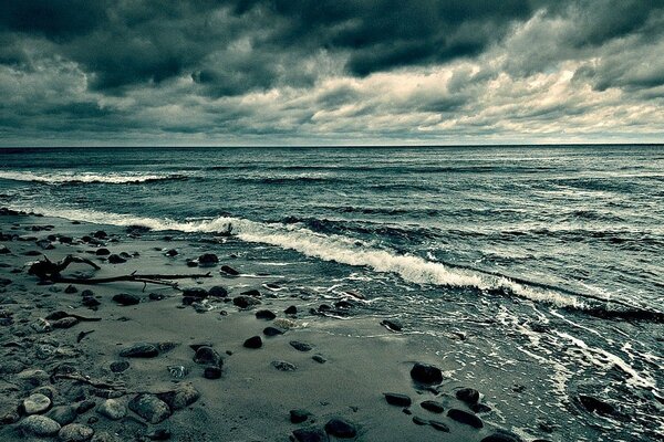 Traurige Wolken am Horizont